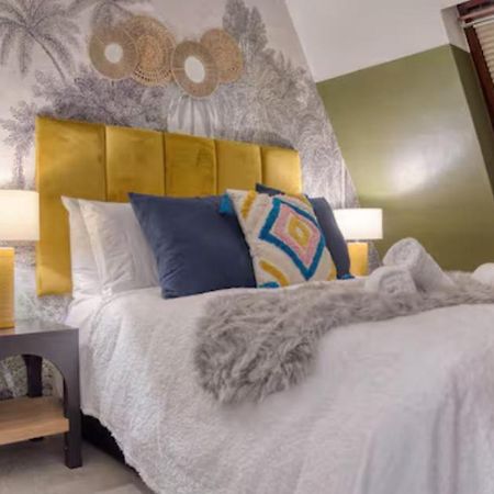 Вилла The Zen Den With Hot Tub And Garden Лондон Экстерьер фото
